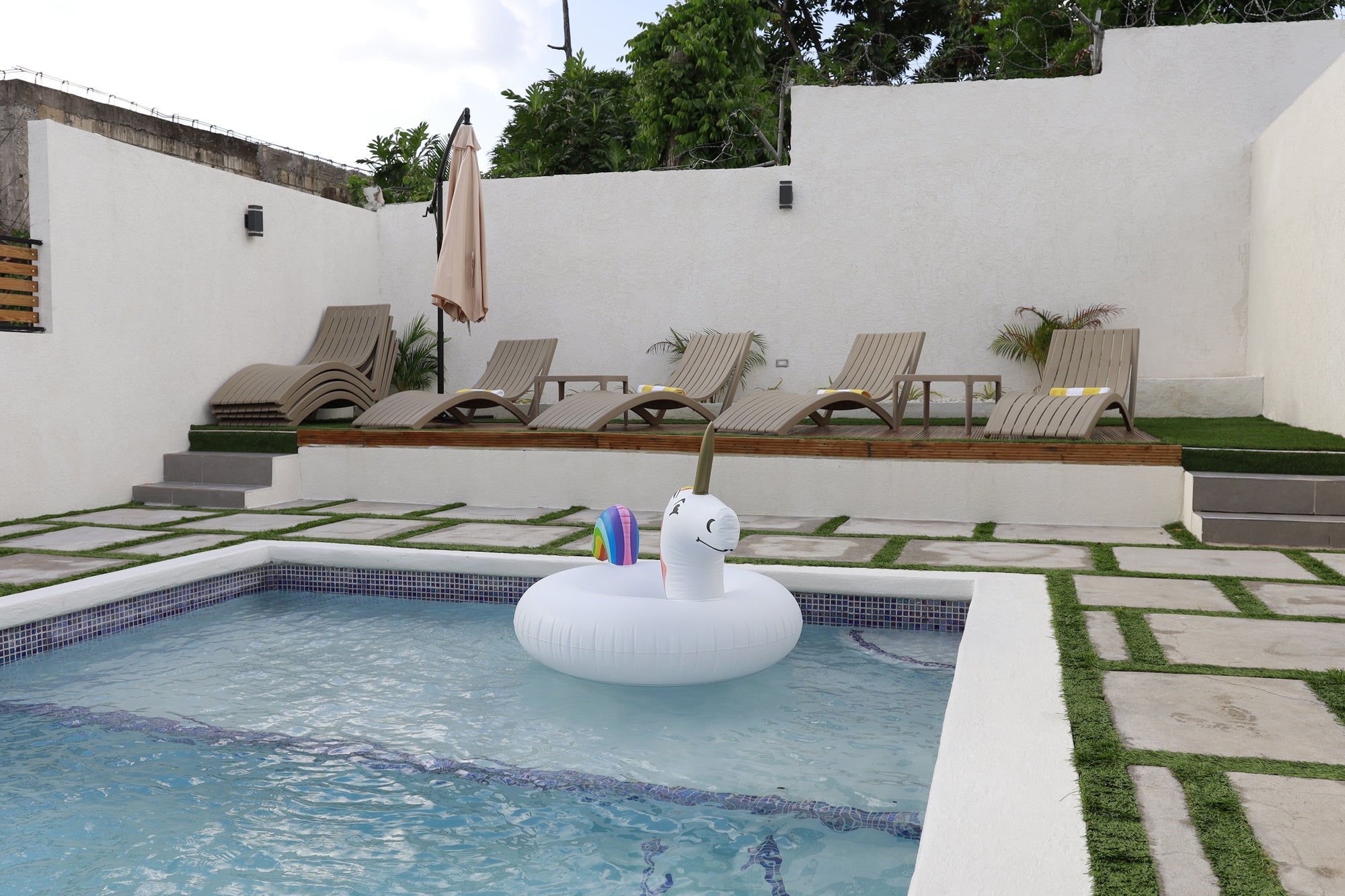 Eshae Living - Cosy 2BR with breakfast & pool