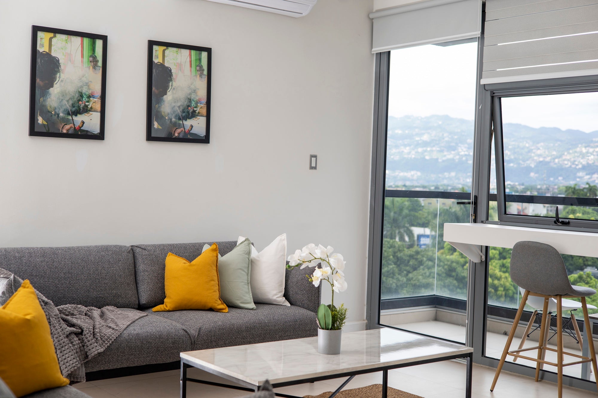 Eshae Living- Modern city condo in Parkhurst 1